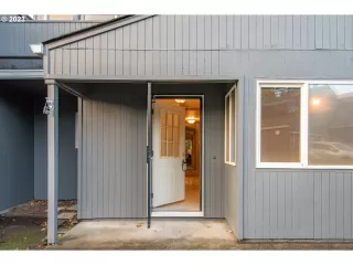 Photo #3: 23159472 Listing 