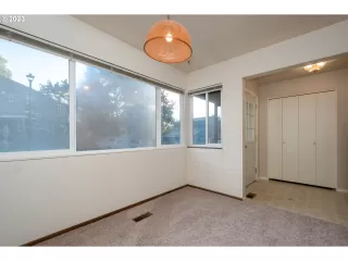Photo #6: 23159472 Listing 