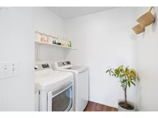 Photo #2: 23161717 Listing 