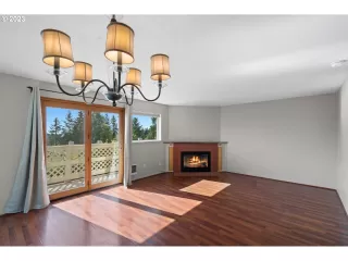 Photo #2: 23162529 Listing