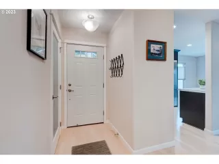 Photo #2: 23162583 Listing