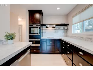 Photo #6: 23162583 Listing
