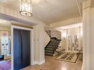 Photo #4: 23162891 Listing 