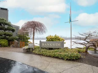 Photo #6: 23163183 Listing