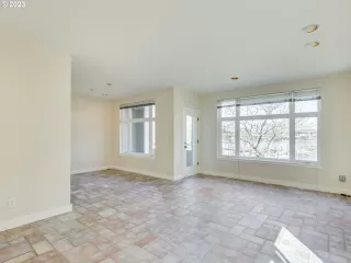 Photo #2: 23163316 Listing