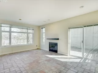 Photo #3: 23163316 Listing