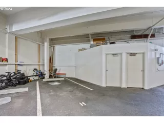 Photo #2: 23164207 Listing