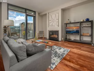 Photo #2: 23166112 Listing 