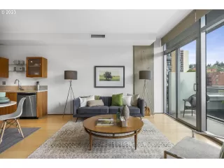 Photo #3: 23166895 Listing 