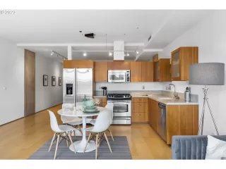 Photo #5: 23166895 Listing 