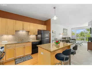 Photo #6: 23166986 Listing 