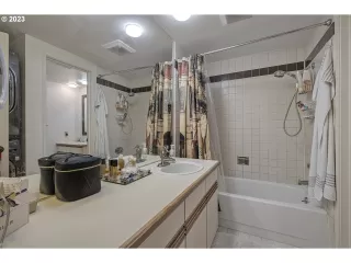 Photo #4: 23167249 Listing 