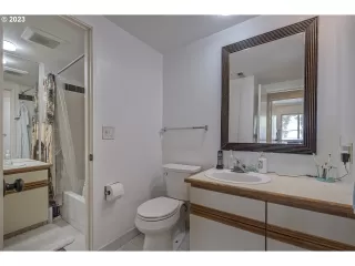 Photo #5: 23167249 Listing 