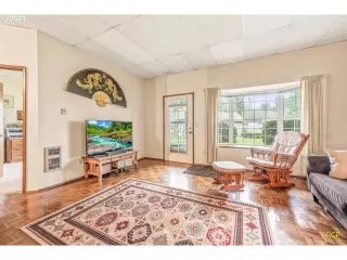 Photo #3: 23167844 Listing