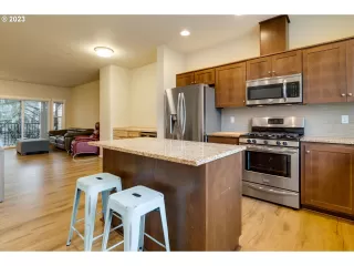 Photo #5: 23169191 Listing 