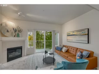Photo #3: 23170216 Listing