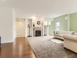 Photo #3: 23170637 Listing