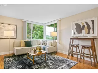 Photo #2: 23171051 Listing 