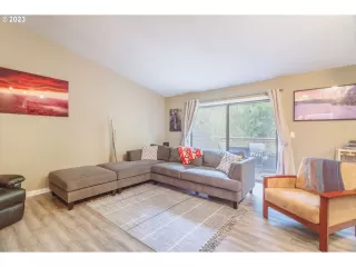 Photo #3: 23171084 Listing 