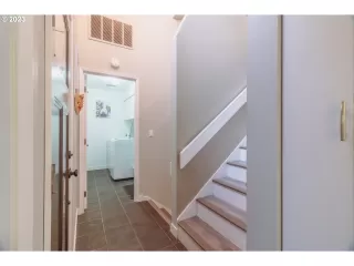 Photo #6: 23171084 Listing 