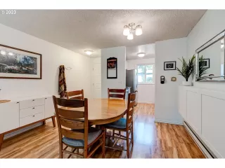 Photo #2: 23171188 Listing