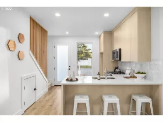 Photo #1: 23171445 Listing 