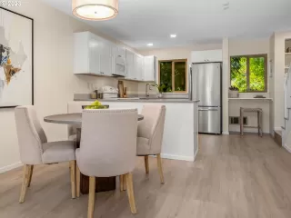 Photo #6: 23171960 Listing 