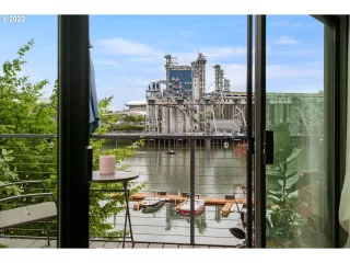 Photo #2: 23172525 Listing