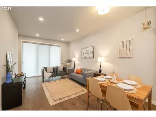 Photo #2: 23173063 Listing