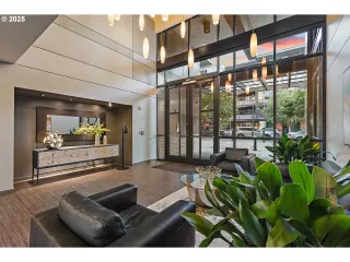 Photo #3: 231760328 Listing