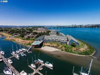 Photo #1: 23176152 Listing