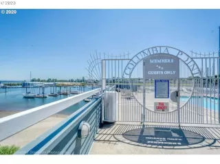 Photo #2: 23176152 Listing