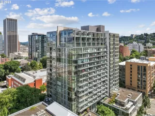 Photo #2: 23176528 Listing 