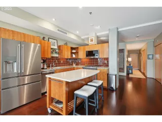 Photo #5: 23176528 Listing 