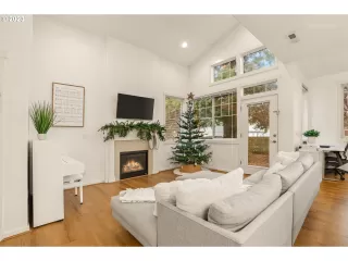 Photo #5: 23177876 Listing 