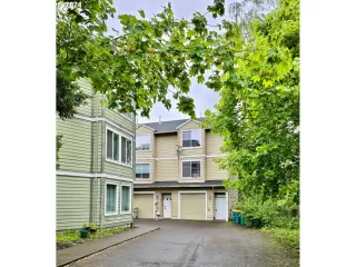 More Details about MLS # 23179617 : 17505 SW BLANTON ST A5