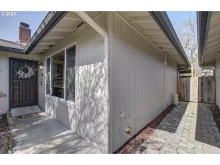 Photo #6: 23179991 Listing 