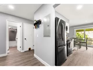 Photo #1: 23181376 Listing