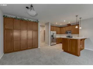 Photo #4: 23183426 Listing 