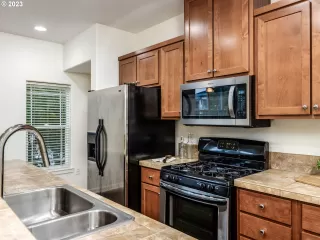 Photo #6: 23183999 Listing 