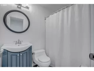 Photo #3: 23184757 Listing