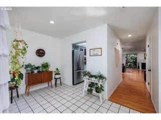 Photo #4: 23187212 Listing 