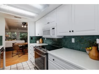 Photo #6: 23187212 Listing 