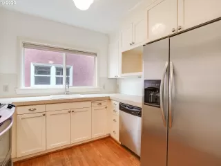 Photo #4: 23188046 Listing 