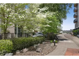 Photo #2: 23188169 Listing