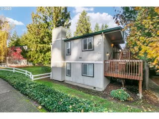 Photo #1: 23189563 Listing