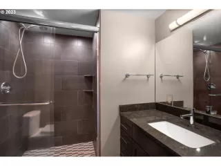 Photo #5: 23189977 Listing 