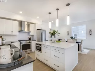 Photo #3: 23190053 Listing 