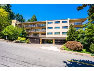 More Details about MLS # 23190710 : 2393 SW PARK PL 113