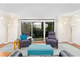 Photo #2: 23190710 Listing